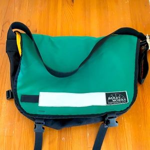 Baileyworks messenger bag
